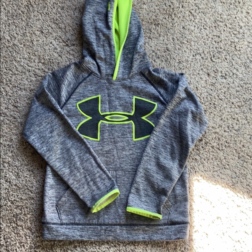 Under armour boys sweatshirt